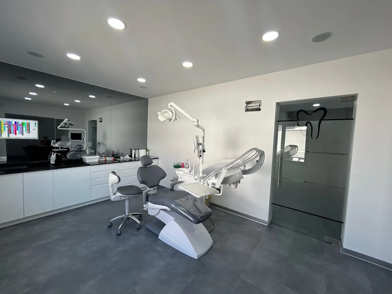 Cabinet stomatologic modern la Dental Clinic Dr. Peicu din Câmpina